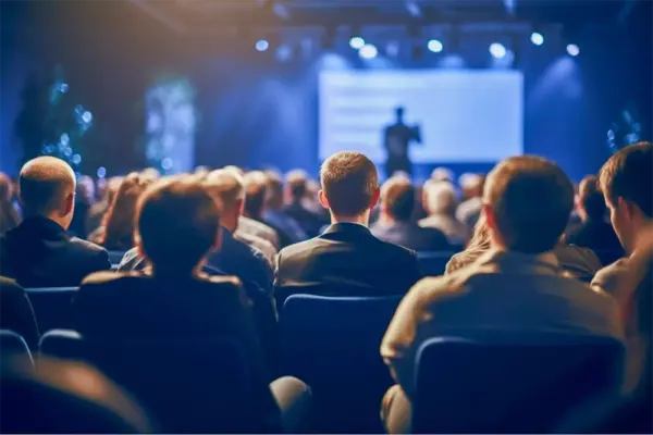Unico fornitore audio video luci: cosa vuol dire un supporto davvero integrato Unico fornitore audio video luci: cosa vuol dire un supporto davvero integrato